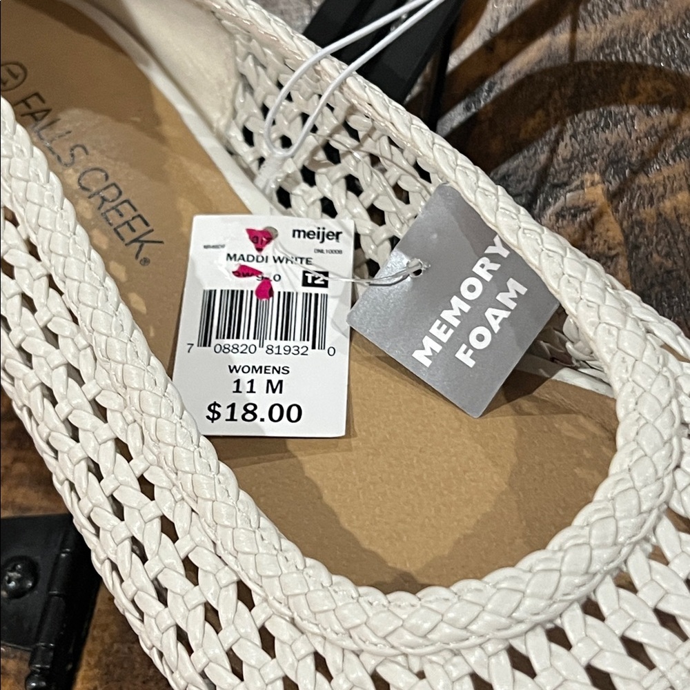 White Woven Pointed Flats by Falls Creek size 11 - Picture 6 of 9